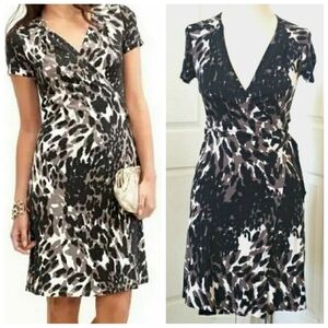 BANANA REPUBLIC Silk Wrap  Dress Black Brown Abstract Short Sleeve Surplice Neck